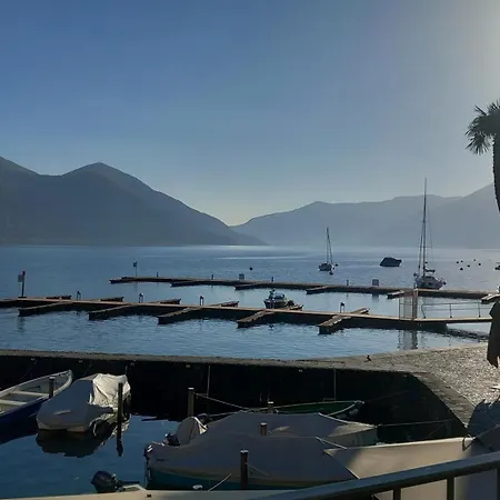 Casa Lupo On Maggiore - Beautiful View بيت للعطل *